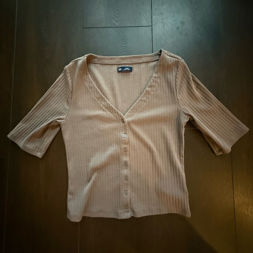 GAP v-neck short sleeve tee in rib knit, dusty mauve